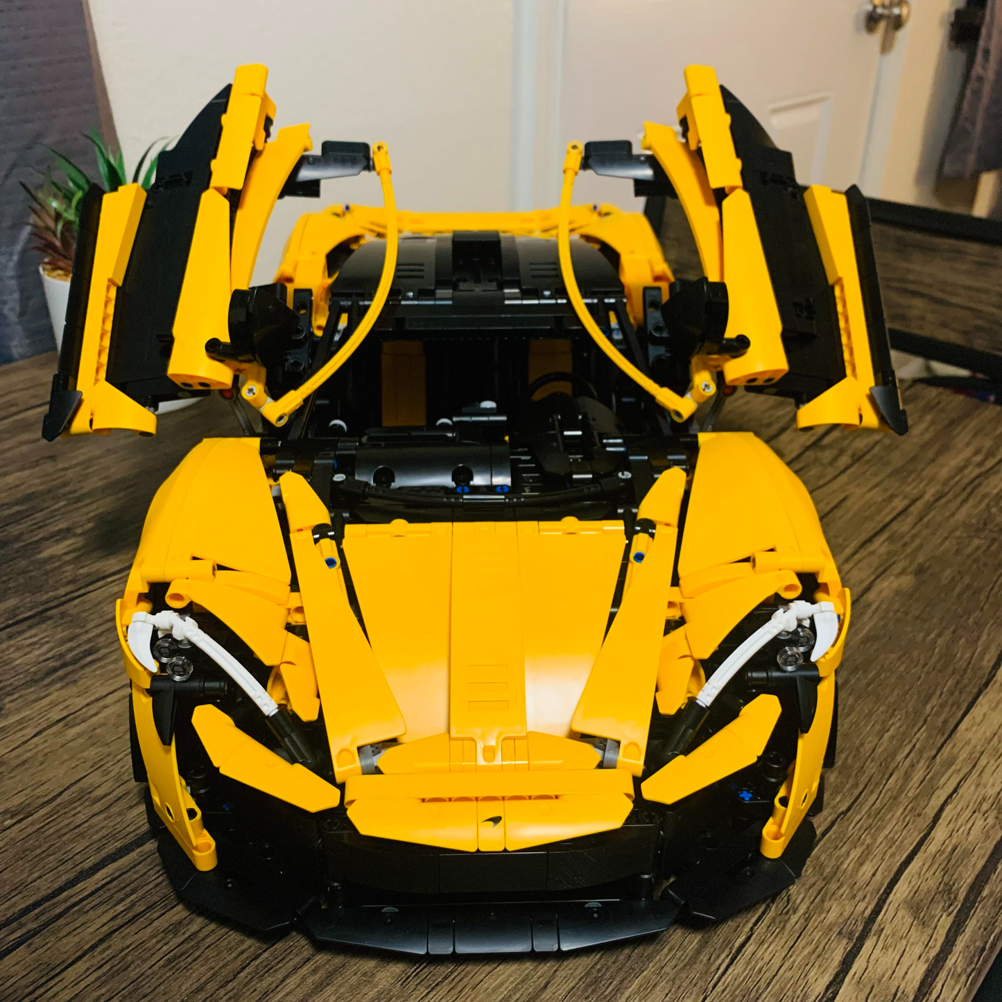 McLaren P1